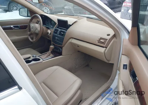 2008 Mercedes-Benz C 300 Luxury 4Matic/Sport 4Matic from USA, damaged, VIN WDDGF81X08F136456